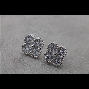 Clover earrings